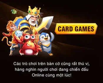 Hình ảnh cá cược đá gà trên 2233win App với hai chú gà đang chiến đấu trong trường gà